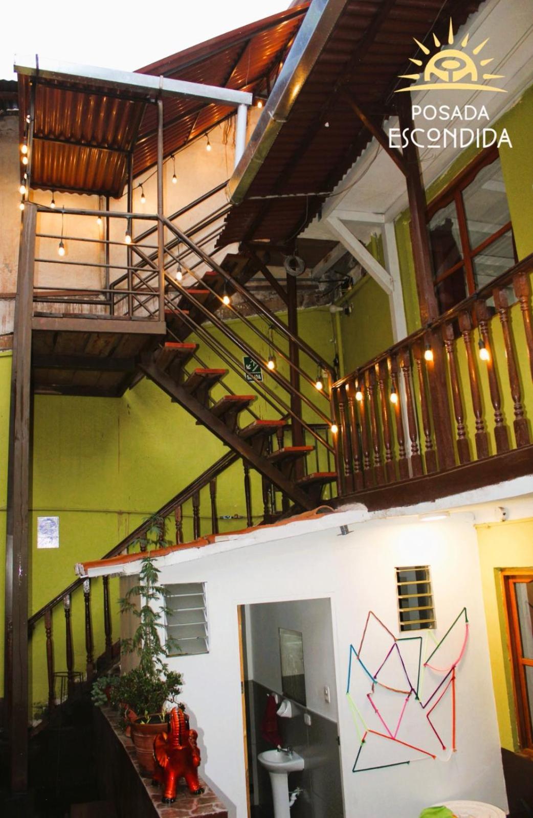 Escondida Hostal *